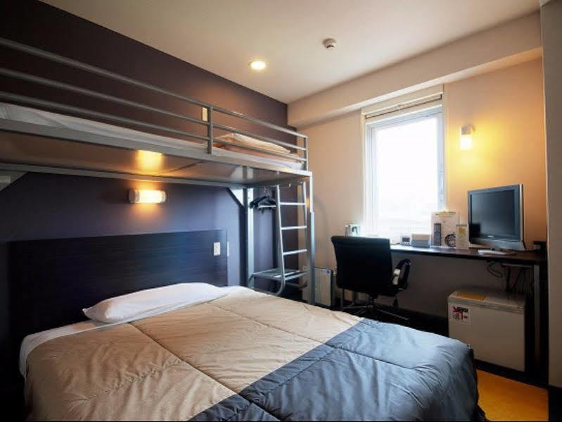 ซูเปอร์ โฮเต็ล โตเกียว สถานีเจอาร์คามะตะ นิชิกุชิ Hotel ภายนอก รูปภาพ
